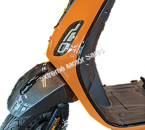 Italica Motors AGE 50cc Gas Scooter Moped with Retro Design -1 Year Warranty